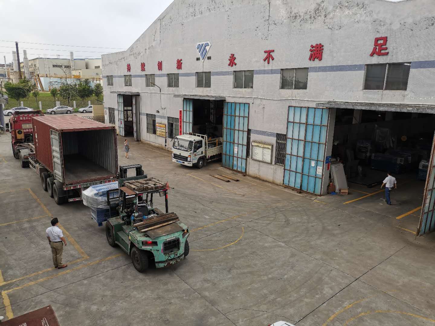 Two Sets 30 Tons Manual Cutting Machine Shipped To Veitnam